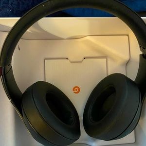 Beats Studio3’s Matte Black